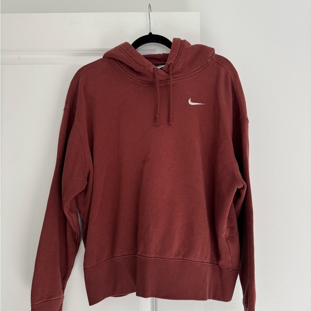 Nike athletic Fleece women's rust colored pullover hoodie sweatshirt size MEDIUM